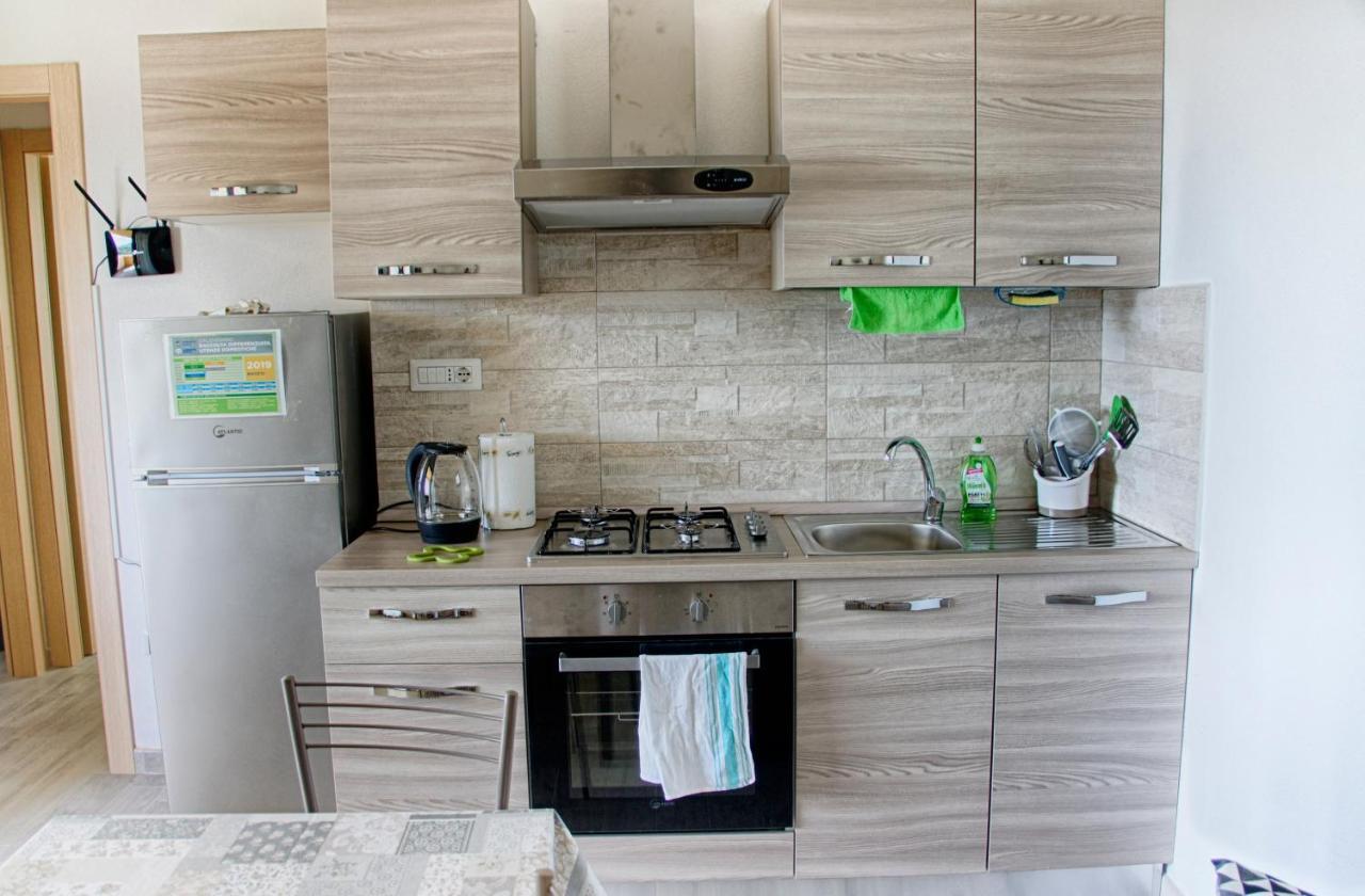 Aquilone Apartment Badesi Exterior foto